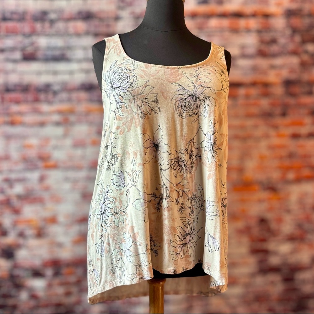 Torrid Pale Pink and Cream Floral Sleeveless Tunic